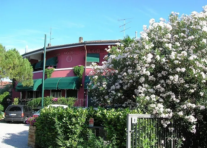 Hotell Pagoda 2*