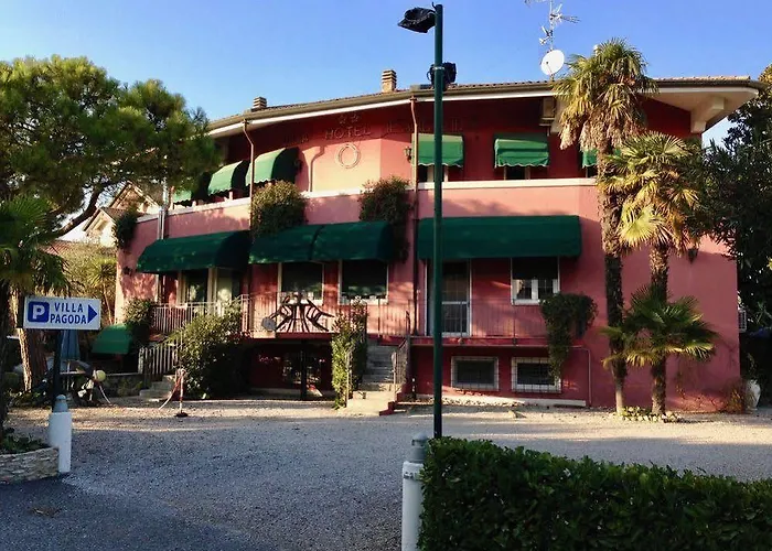 Hotell Pagoda 2*